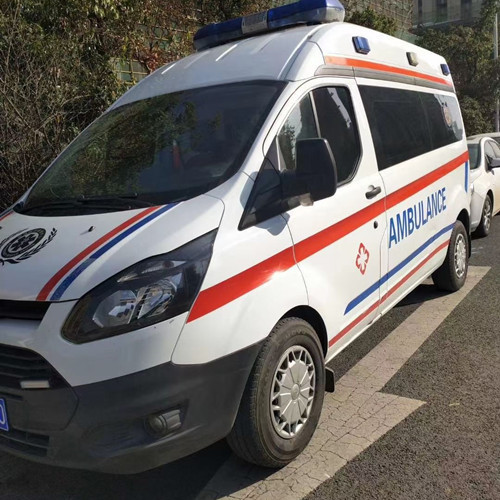 平南品质救护车出租,为您的健康出行负责